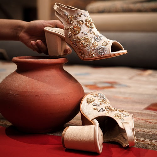 Zahara (hand embroidered, Gold blocks heels)