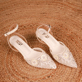 Crescent (Bridal white) (Pearl and bead Pointy close Kitten Heel)